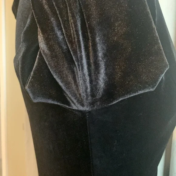 Kimchi Blue “Velour” Deep V-Neck Black Dress Size Small - Picture 7 of 15